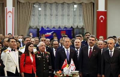 Millî Savunma Bakanı Hulusi Akar, Beraberinde TSK Komuta Kademesi ile KKTC Silahlı Kuvvetler Günü'ne Katıldı